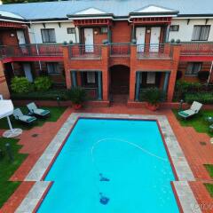Courtyard Hotel Rosebank бассейн