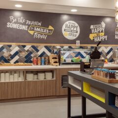 Отель Hampton by Hilton Luton Airport спа