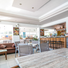 Stamos Hotel гостиничный бар