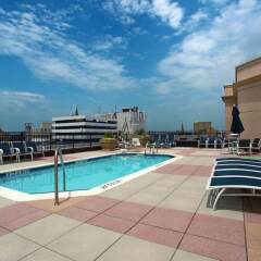 Отель Bluebird Suites in the Heart of DC США, Вашингтон - отзывы, цены и фото номеров - забронировать отель Bluebird Suites in the Heart of DC онлайн бассейн