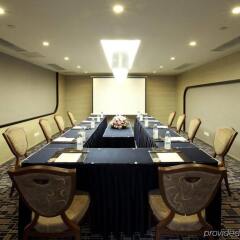 Отель Holiday Inn Express Chengdu Wuhou
