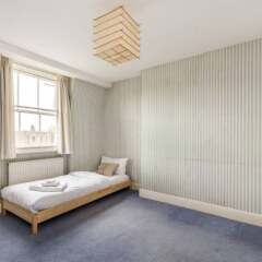 Отель 5 Bedroom House in Clerkenwell Лондон комната для гостей фото 2