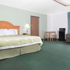 Отель Days Inn by Wyndham St Cloud комната для гостей фото 3