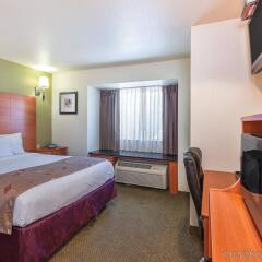 Отель La Quinta Inn & Suites Tulare детские мероприятия