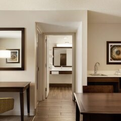 Отель Hampton Inn & Suites Springdale удобства в номере фото 2