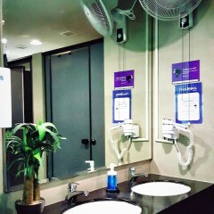 RedDoorz Hostel ванная фото 2