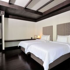 Отель Malisa Villa Suites сейф в номере