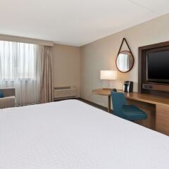 Отель Crowne Plaza Columbus North- Worthington США, Колумбус - отзывы, цены и фото номеров - забронировать отель Crowne Plaza Columbus North- Worthington онлайн удобства в номере