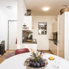Отель Sky View Apartment Vienna by Welcome2Vienna Австрия, Вена - отзывы, цены и фото номеров - забронировать отель Sky View Apartment Vienna by Welcome2Vienna онлайн комната для гостей фото 3