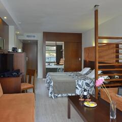 Отель Alua Hawaii Mallorca & Suites комната для гостей фото 4