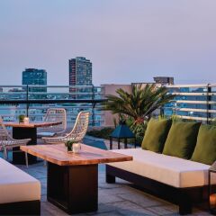 Отель New World Saigon Hotel Вьетнам, Хошимин - отзывы, цены и фото номеров - забронировать отель New World Saigon Hotel онлайн балкон