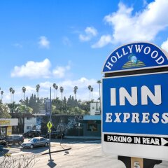 Отель Hollywood Inn Express North Лос-Анджелес парковка