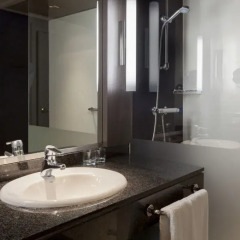 Отель Madrid Marriott Auditorium & Conference Center Мадрид ванная