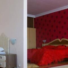 Hotel Delta Yss сейф в номере