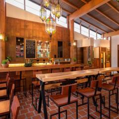 Отель Naina Resort & Spa Таиланд, Пхукет - 3 отзыва об отеле, цены и фото номеров - забронировать отель Naina Resort & Spa онлайн гостиничный бар