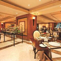 Anwar Al Madinah Movenpick Hotel фитнесс-зал