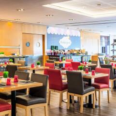 Отель TRYP Barcelona Aeropuerto Hotel Испания, Эль-Прат-де-Льобрегат - 7 отзывов об отеле, цены и фото номеров - забронировать отель TRYP Barcelona Aeropuerto Hotel онлайн питание фото 2
