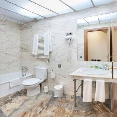 Alba Hotel Барселона ванная