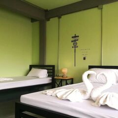 Samsen 8 Hostel Бангкок сейф в номере