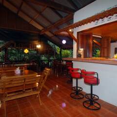 Отель Sea Sun Bungalows Ланта гостиничный бар