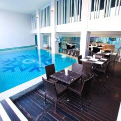Glacier Hotel Khon Kaen бассейн