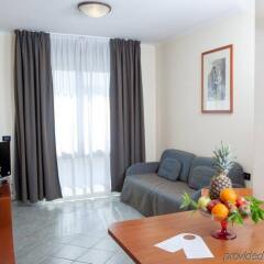 Отель Warmthotel комната для гостей фото 3