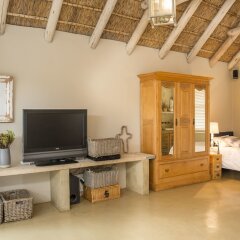 Strand Beach Lodge in Cape Town, South Africa from 492$, photos, reviews - zenhotels.com guestroom