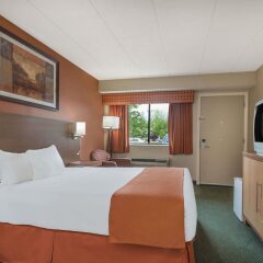 Отель Days Inn by Wyndham Columbus Fairgrounds США, Колумбус - отзывы, цены и фото номеров - забронировать отель Days Inn by Wyndham Columbus Fairgrounds онлайн комната для гостей фото 4