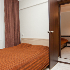 Гостиница Avrora Centr Guest House Стандартный семейный номер с двуспальной кроватью фото 7