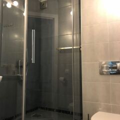 Гостиница Inndays Каховская в Москве 1 отзыв об отеле, цены и фото номеров - забронировать гостиницу Inndays Каховская онлайн Москва ванная