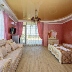 VK Royal в Алуште 6 отзывов об отеле, цены и фото номеров - забронировать гостиницу VK Royal онлайн Алушта комната для гостей фото 5