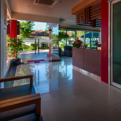 Апартаменты Peaceful at Saiyuan Buri Phuket интерьер отеля