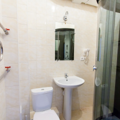 V Centre Hotel Улучшенный номер с разными типами кроватей фото 4