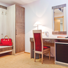 Гостиница East Gate 4* Номер Делюкс с различными типами кроватей фото 5