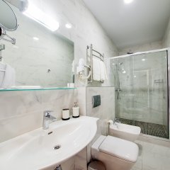 Гостиница D в Краснодаре 5 отзывов об отеле, цены и фото номеров - забронировать гостиницу D онлайн Краснодар ванная