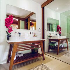 Отель Villa Laguna Phuket 4* Бунгало с различными типами кроватей фото 8