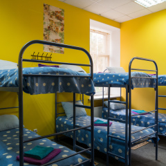 Hostel Aquarel Кровать в общем номере с двухъярусной кроватью фото 2