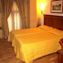 Отель 2OOO Roma Италия, Рим - 1 отзыв об отеле, цены и фото номеров - забронировать отель 2OOO Roma онлайн комната для гостей фото 2