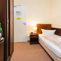 Upper Room Hotel Kurfürstendamm 3* Стандартный номер с различными типами кроватей фото 4