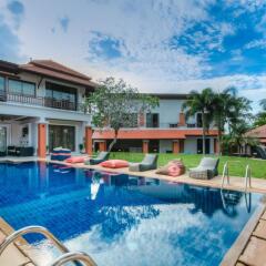 Отель Villa Laguna Phuket 4* Бунгало с различными типами кроватей фото 16