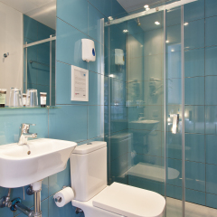 Ramblas by Pillow Hostel - Adults only Стандартный номер с различными типами кроватей фото 11