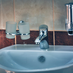 Гостиница Колизей в Кисловодске 2 отзыва об отеле, цены и фото номеров - забронировать гостиницу Колизей онлайн Кисловодск ванная