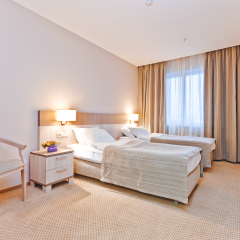 Гостиница East Gate 4* Стандартный номер с различными типами кроватей фото 3