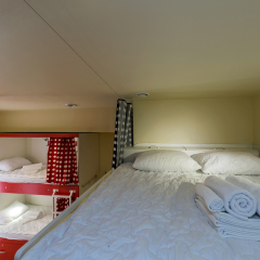 Гостиница HQ Hostelberry Кровать в общем номере с двухъярусной кроватью фото 19