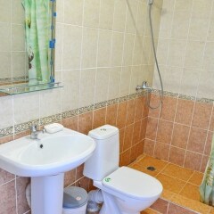 Гостиница Anna Guest House Стандартный номер с разными типами кроватей фото 9