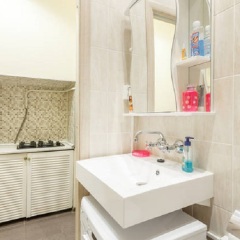 Гостиница Studiya Na Tsvetnom Bulvare Apartments в Москве отзывы, цены и фото номеров - забронировать гостиницу Studiya Na Tsvetnom Bulvare Apartments онлайн Москва комната для гостей фото 2