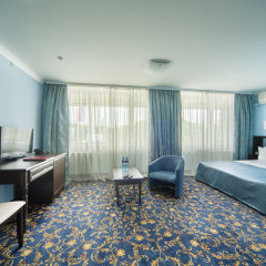 Moskva Hotel in Simferopol, Russia from 35$, photos, reviews - zenhotels.com guestroom photo 3