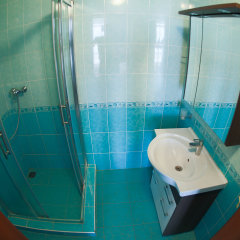 Гостиница Мини-Отель Анири в Саках отзывы, цены и фото номеров - забронировать гостиницу Мини-Отель Анири онлайн Саки ванная