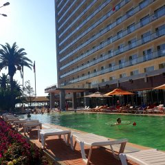 Отель Grand Abhaziya Hotel Абхазия, Гагра - 3 отзыва об отеле, цены и фото номеров - забронировать отель Grand Abhaziya Hotel онлайн бассейн фото 2