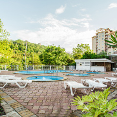 Garden Hills в Сочи 9 отзывов об отеле, цены и фото номеров - забронировать гостиницу Garden Hills онлайн бассейн фото 2